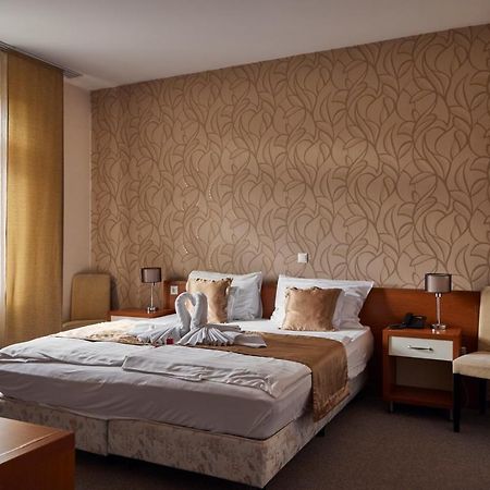 Boutique Hotel Sopianae Pecs Luaran gambar