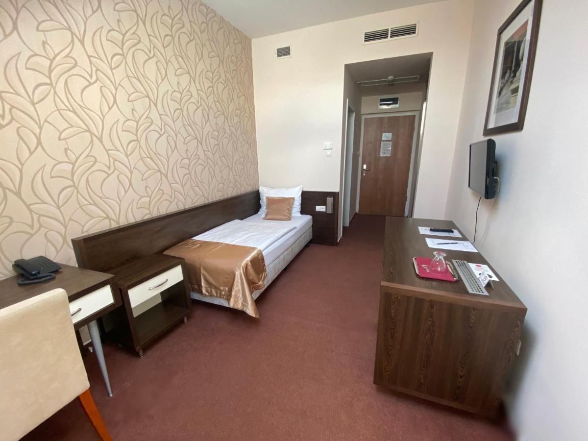 Boutique Hotel Sopianae Pecs Luaran gambar