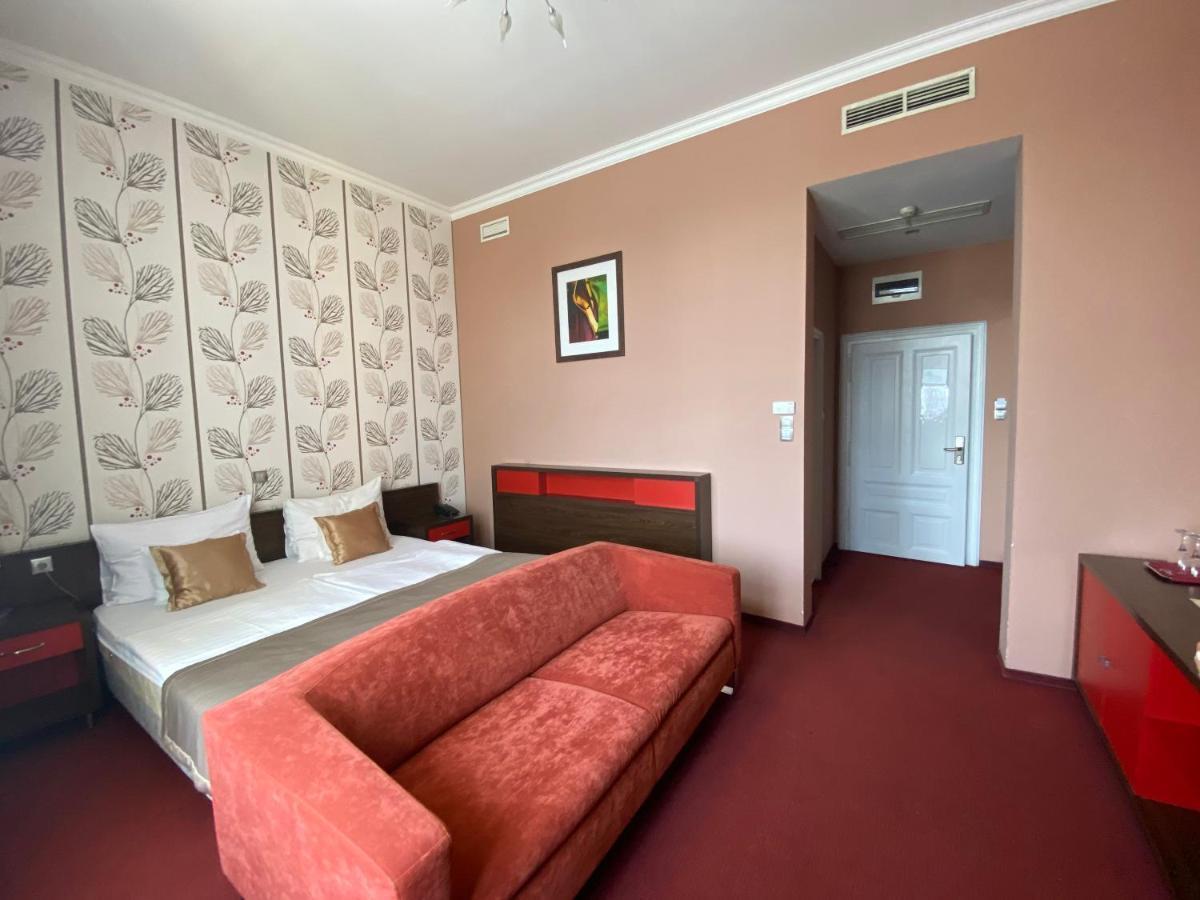Boutique Hotel Sopianae Pecs Luaran gambar