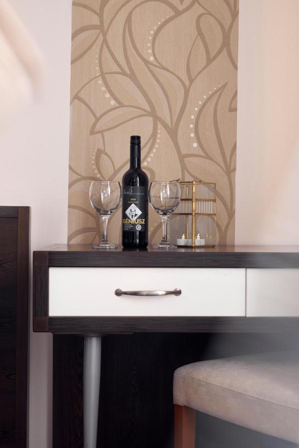 Boutique Hotel Sopianae Pecs Luaran gambar