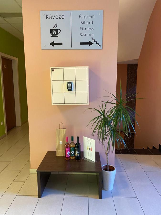 Boutique Hotel Sopianae Pecs Luaran gambar