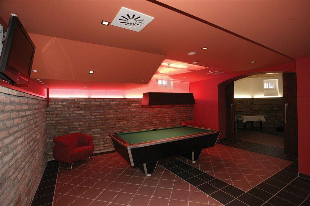 Boutique Hotel Sopianae Pecs Luaran gambar