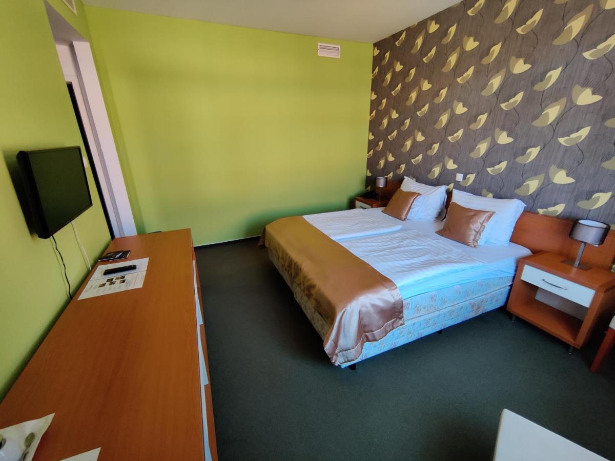 Boutique Hotel Sopianae Pecs Luaran gambar