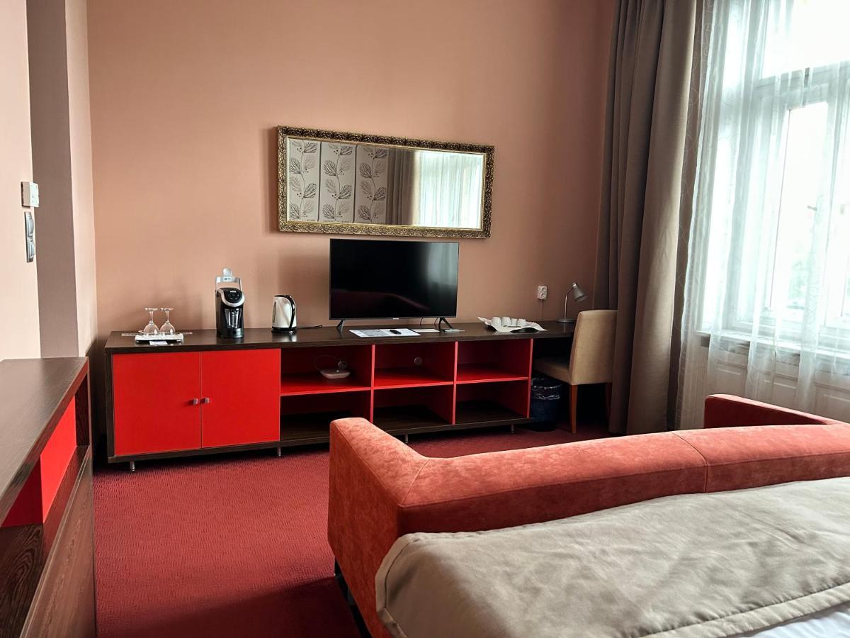Boutique Hotel Sopianae Pecs Luaran gambar