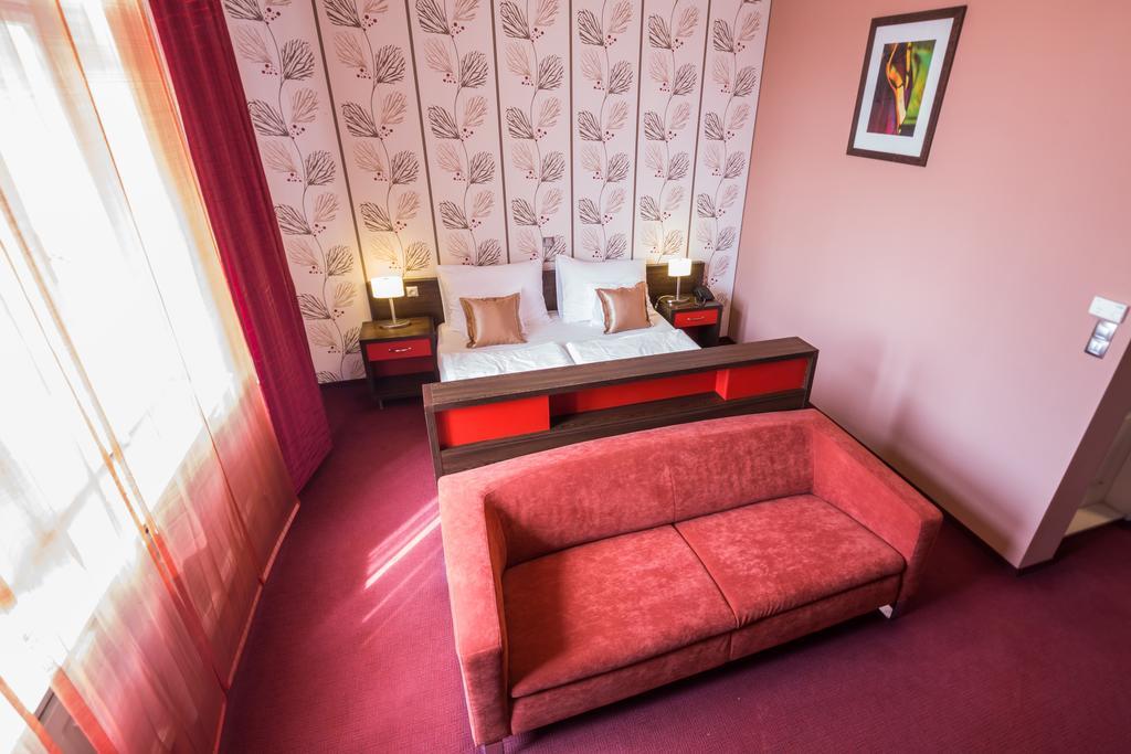 Boutique Hotel Sopianae Pecs Luaran gambar