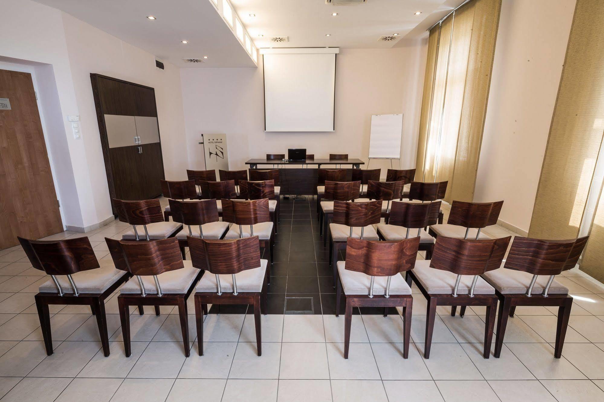 Boutique Hotel Sopianae Pecs Luaran gambar