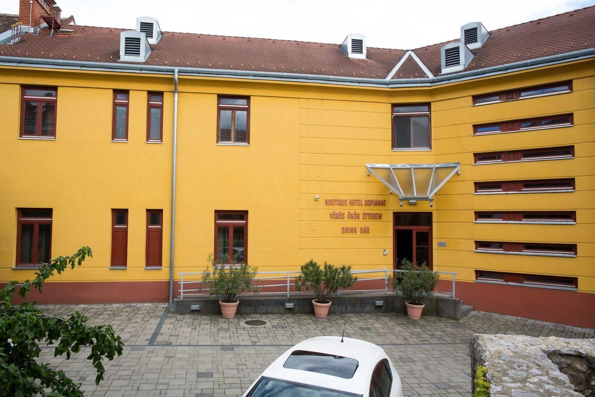 Boutique Hotel Sopianae Pecs Luaran gambar